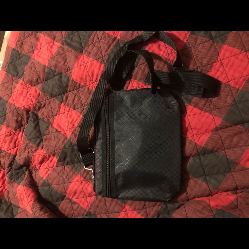 Thirty One Crossbody NWOT